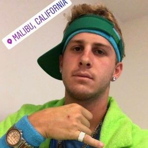 Meet your Posher, Jonathan